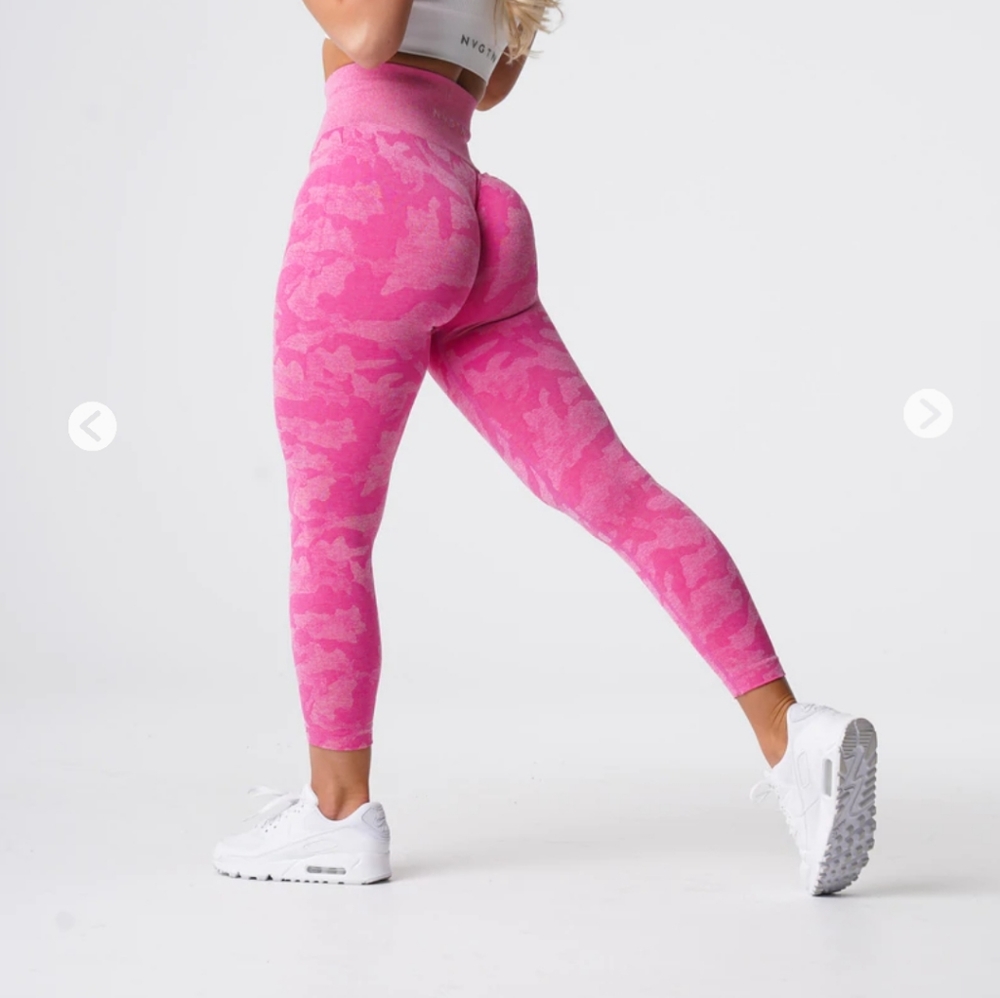 Bubble Gum Pink Camo Seamless Leggings XL